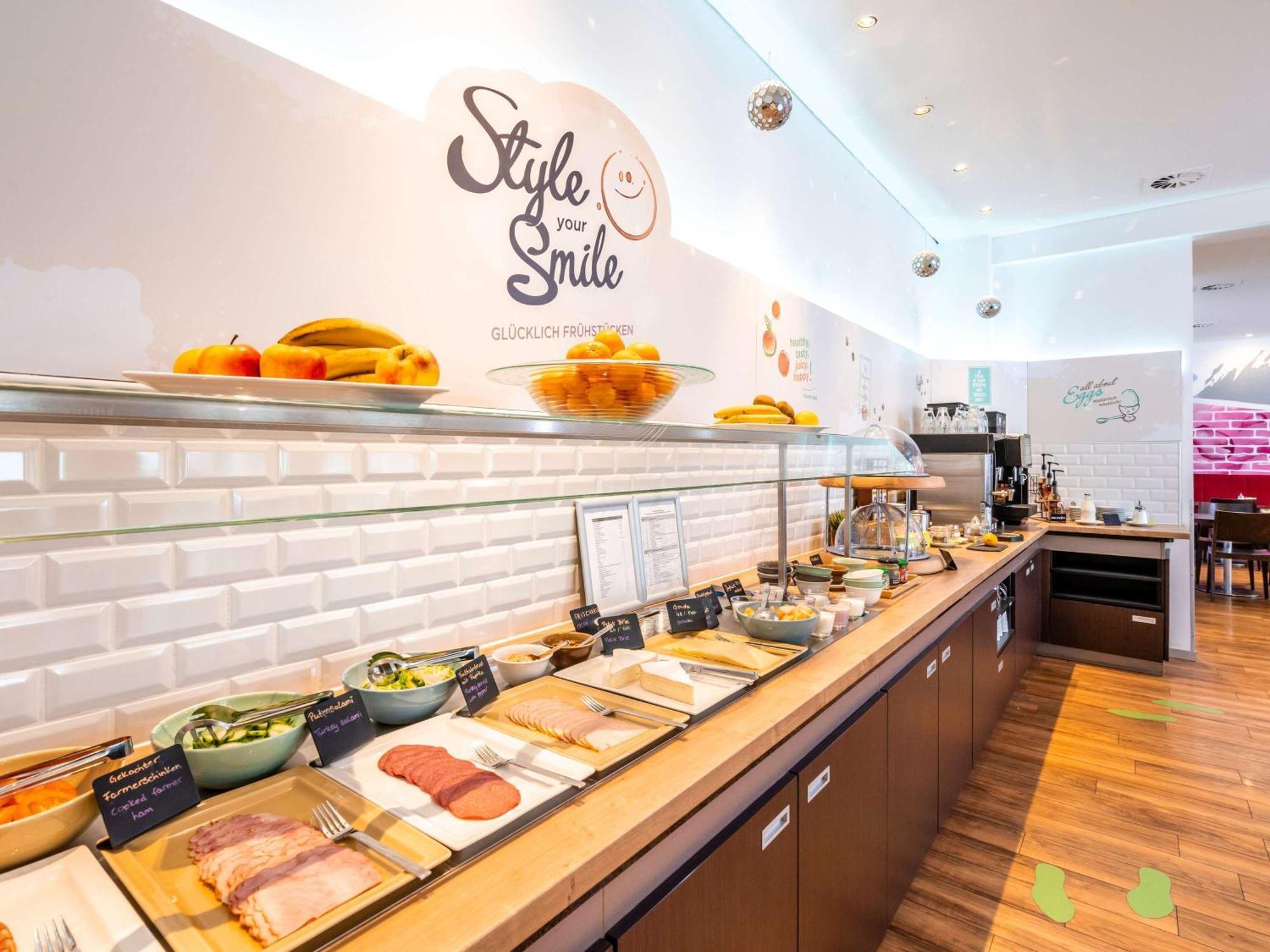 Ibis Styles Hamburg Alster City Eksteriør billede